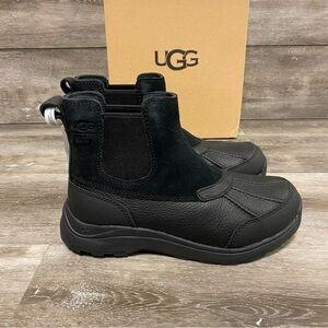 UGG | Adirondack III Chelsea Boots In Black New In Box